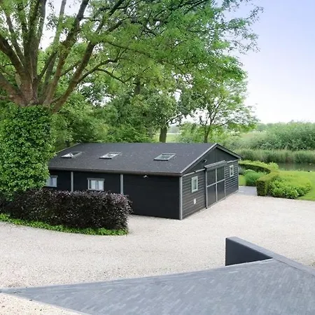 Onder De Peppel Met Sauna En Jacuzzi *