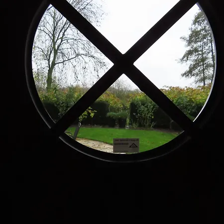 Onder De Peppel Met Sauna En Jacuzzi * Wijk en Aalburg