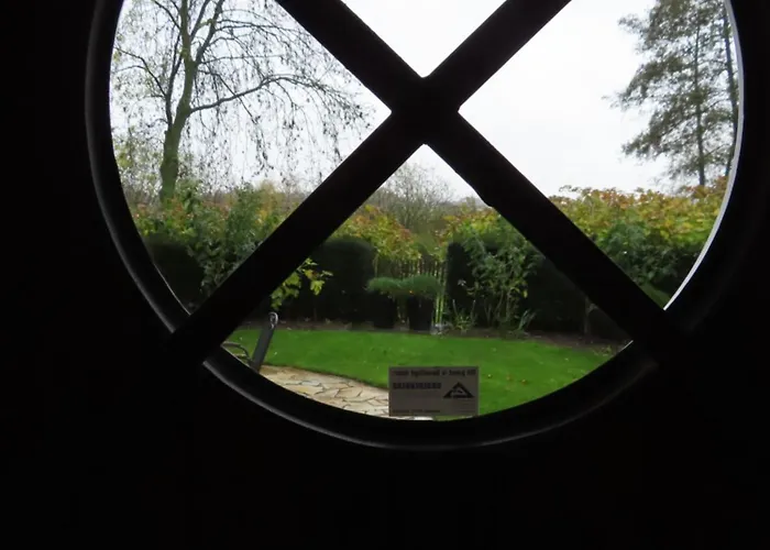 Onder De Peppel Met Sauna En Jacuzzi * Wijk en Aalburg