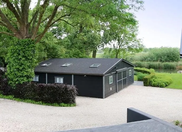 Onder De Peppel Met Sauna En Jacuzzi *